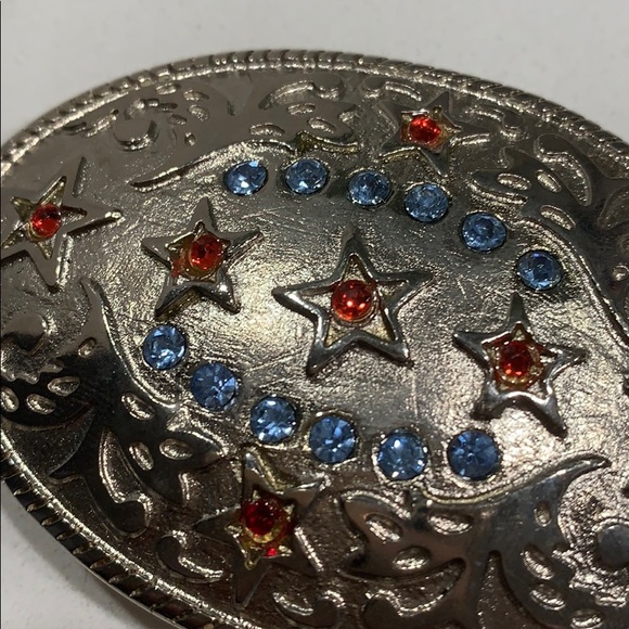 Buckle - Picture 3 of 4